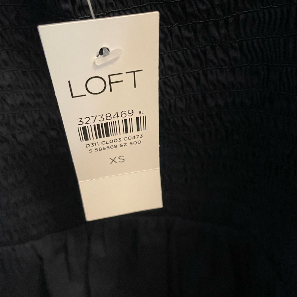 Women’s Loft smocked puff sleeve peplum top
